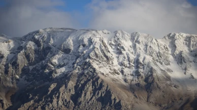 Munzur Dağları’nda ilk kar: Ovacık beyaz örtüyle uyandı