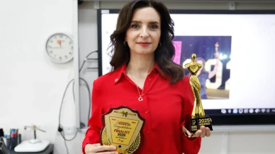 Öğretmen Hacer Kılıçkıran'a “Küresel Yaşam Boyu Başarı” ödülü