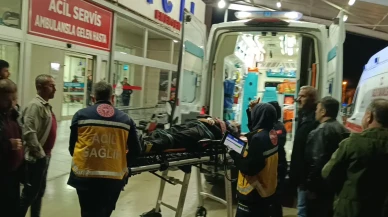 Kozan’da trafik kazası: Sıkışan yaralıları itfaiye kurtardı