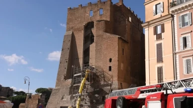Roma’nın simge yapılarından Torre dei Conti kulesi çöktü