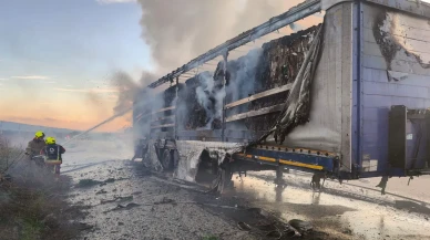 Susurluk'ta yol ortasında alev alan tır korku dolu anlar yaşattı