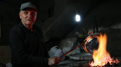 61 yıllık ustalık: Fuat Kavgacı bakır ateşinde gelenekleri yaşatıyor