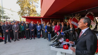 Özgür Özel TEB Eczacılık Tarihi ve Güzel Sanatları Müzesi'ni açtı