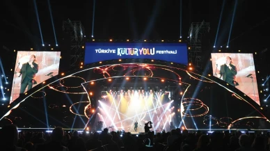İzmir Kültür Yolu Festivali'nde Kubat'tan muhteşem kapanış