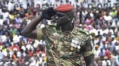 Gine'de cumhurbaşkanı seçimini Doumbouya önde götürüyor