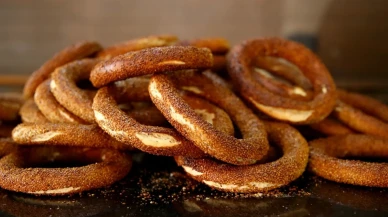 2025’te Türkiye’nin gözde lezzetleri: Döner lahmacun ve simit