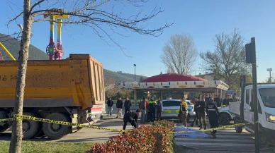 Gemlik'te kamyon bisikletliye çarptı: Halil Şen hayatını kaybetti