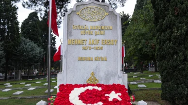 Milli Şair Mehmet Akif Ersoy kabri başında dualarla anıldı