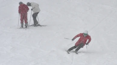 Kristal kar Sarıkamış’ı beyaza bürüdü: Turistler pistlerde