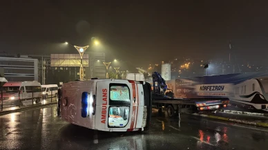 Kocaeli'de ambulans ile minibüs çarpıştı: 6 yaralı