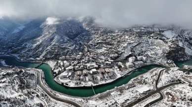 Karadeniz'de kar fırtınası: 265 yerleşim yerinin yolu kapandı