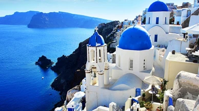 Mikonos Adası'nda deniz suyu geri çekildi