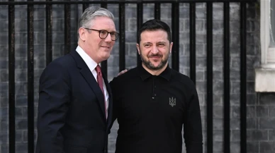 İngiltere Başbakanı Starmer, Ukrayna Devlet Başkanı Zelenskiy'i destekledi.