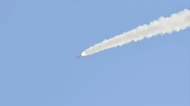 ABD'nin Yemen'e Düzenlediği Hava Saldırısına Husilerden Cevap Geliyor mu?