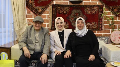 Bakan Göktaş, Kırşehir'de 56 yıllık evli çiftin çay davetini geri çevirmedi