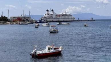 Büyük kruvaziyer Star Legend , Bodrum Cruise Port İskelesi’ne yanaştı.