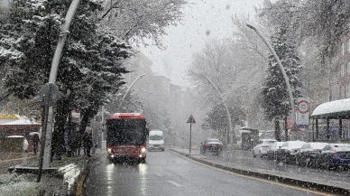 Ankara'da sabah saatlerinde başlayan kar yağışı