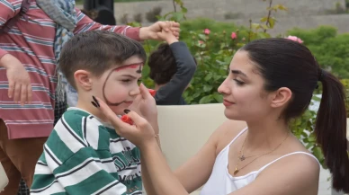 Artvin'de özel gereksinimli öğrenciler için uçurtma şenliği coşkusu