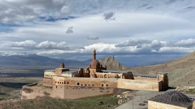 İshak Paşa Sarayı, 9 günde 17 bin misafir ağırladı