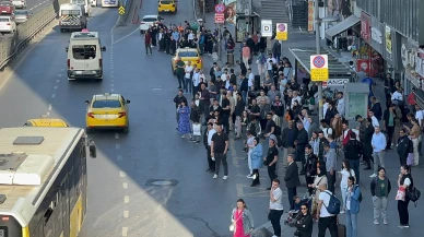 İstanbul'da özel halk otobüsleri kontak kapattı