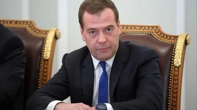 Medvedev'den Trump'a sert tepki: Barış imajı, savaş başlatmaya yetmedi