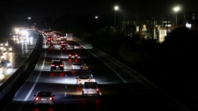 Bayram dönüşü otoyollarda yoğun trafik
