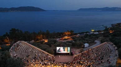 4. Kaş Uluslararası Film Festivali antik tiyatroda başladı