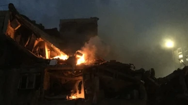 İsrail gece yarısı İran'ı vurdu