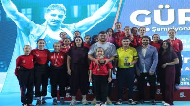 Sivas’ta güreşin minik yıldızları şampiyonluk için mindere çıktı