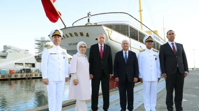 İstanbul Boğazı’nda Türk donanmasından görkemli geçit töreni