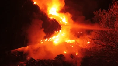 Atık plastik yüklü tırda yangın paniği