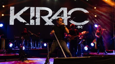 Kıraç, Bitlis'in kurtuluş etkinliklerinde sahne aldı