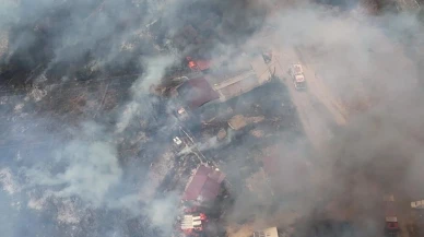 Kocaeli'de otluk alanda çıkan yangın evlere sıçradı