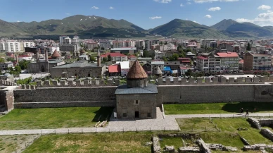 Erzurum'un Tarihi Kale Mescidi Asırlardır Dimdik Ayakta