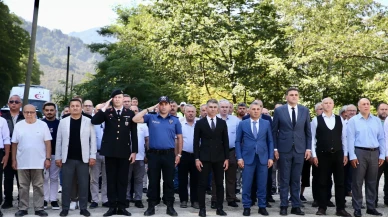 Sel felaketinin 5. yılında şehit askerler ve kayıp operatör için anma töreni düzenlend