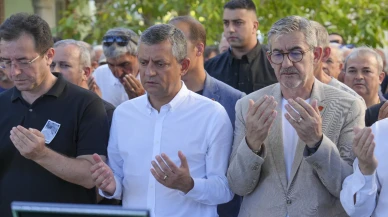 Özgür Özel, Balıkesir'de partililerle buluştu ve cenaze törenine katıldı