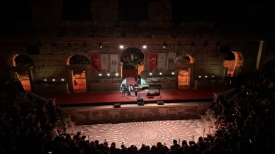 Anjelika Akbar Kibyra Antik Kenti'nde müzikseverlerle buluştu