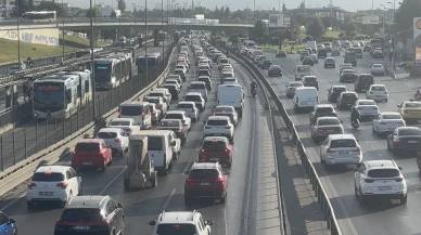İstanbul'da uyum haftası başladı: Trafik yoğunluğu yüzde 62'ye ulaştı