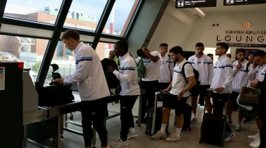 Trabzonspor Fatih Karagümrük maçı için İstanbul’a hareket etti