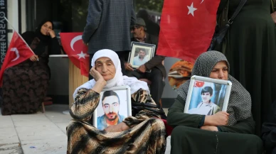 Van'da aileler dağa kaçırılan çocukları için eylemlerine devam ediyor