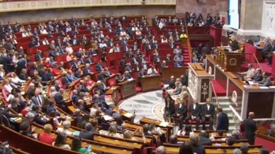 Fransa’da tarihi güvenoyu krizi: Bayrou hükümeti düştü