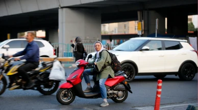 İran’da Kadınlar motosiklet ehliyeti için yasal engellerin kaldırılmasını talep ediyor