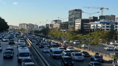 İstanbul'da Haftanın İlk İş Gününde Trafik Yoğunluğu Zirvede