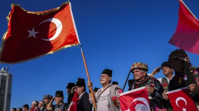 İzmir’in düşman işgalinden kurtuluşu coşkuyla kutlanıyor: Zafer Yürüyüşü ve unutulmaz etkinlikler