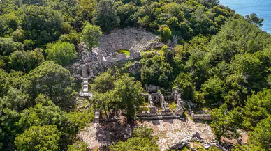 Phaselis Antik Kenti: Akdeniz’in kıyısında tarihe açılan kapı