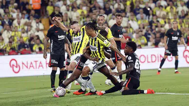 Fenerbahçe derbide Beşiktaş’a 2-1 mağlup oldu