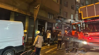 Manisa'da sabah saatlerinde balkon yangını: Bina tahliye edildi
