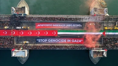 Filistin İçin Galata Köprüsü'nde Eylem: "Sinmiyoruz, Susmuyoruz, Filistin’i Unutmuyoruz"