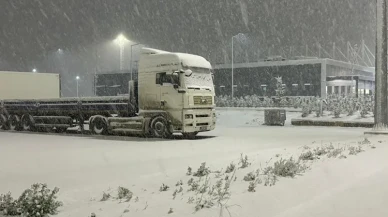 İstanbul yeni yıla karla girdi