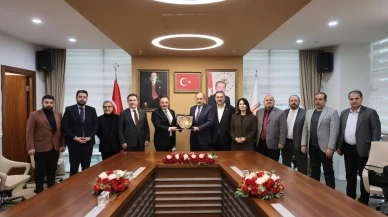 Başkan Gülpınar, TİMBİR heyetini ağırladı; medya dönüşümü ve Şanlıurfa'nın kültürel mirası masaya yatırıldı